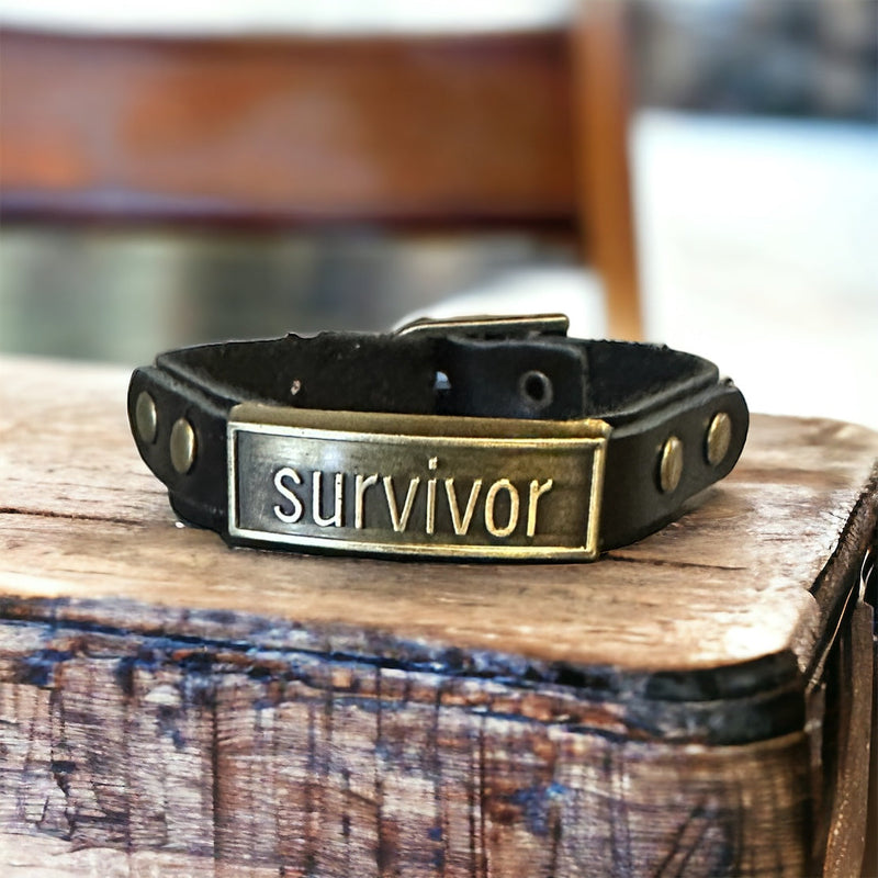 Survivor leather wristlet black