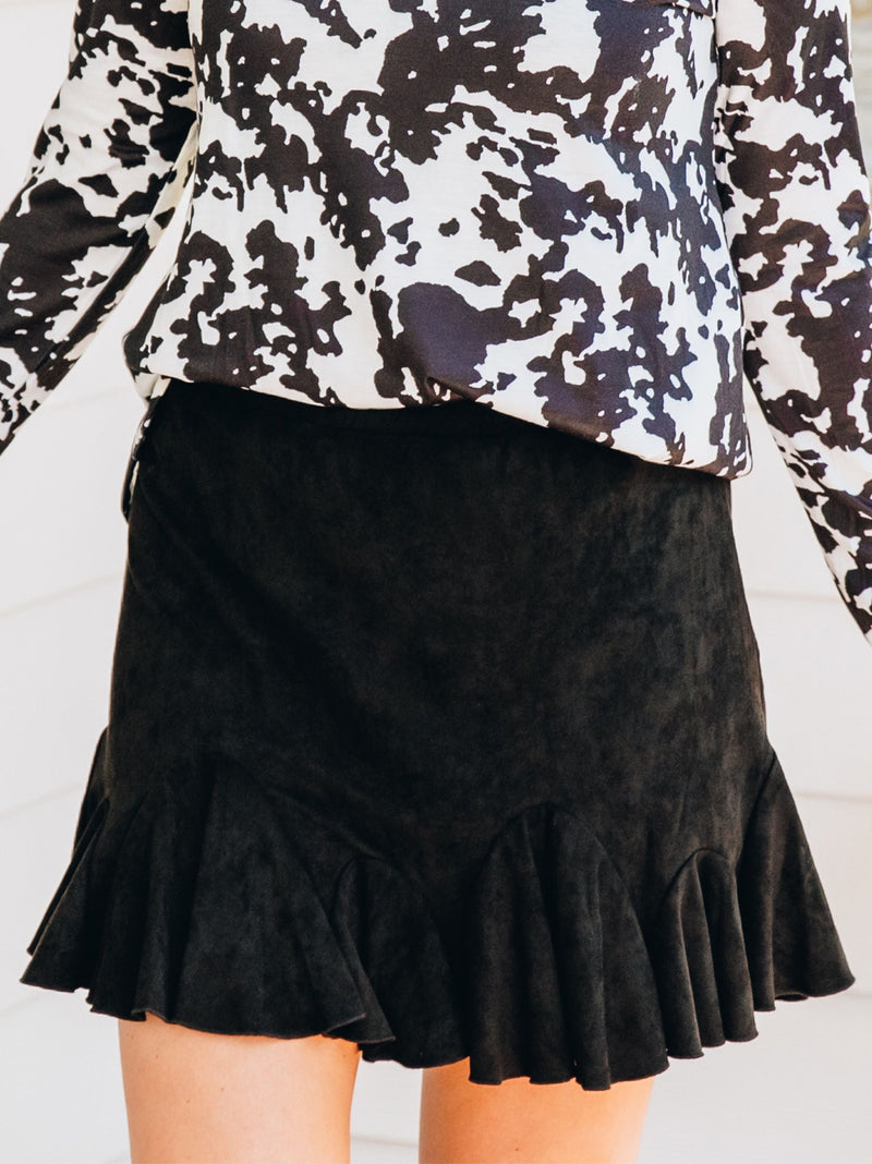 Turning on the Charm Skirt, Black