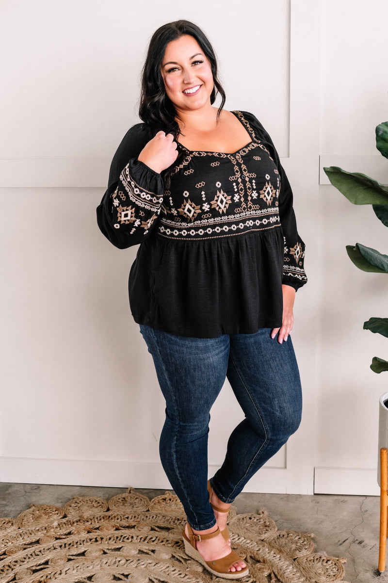 Savanna Jane Embroidered Sweetheart Top In Taupe & Black
